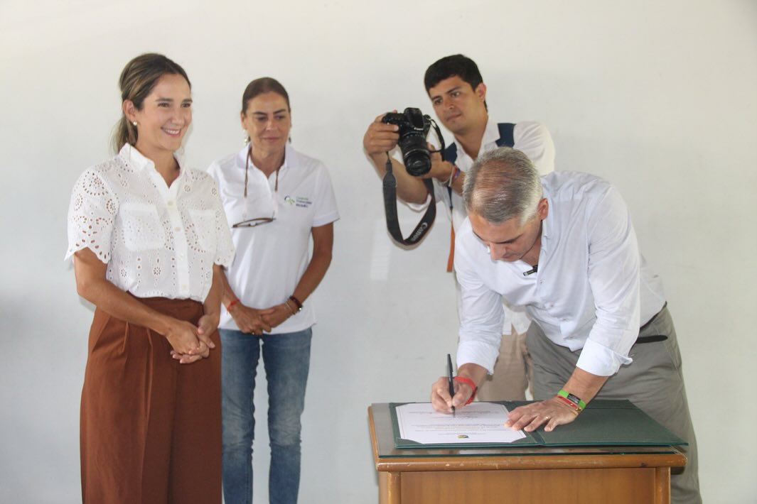 firma convenio inteligencia artificial