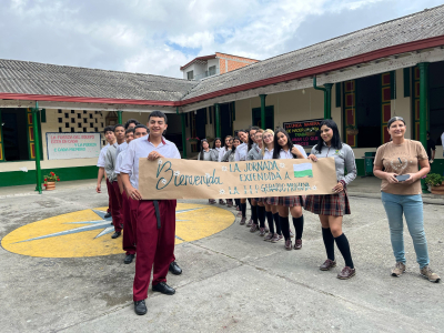 La Gobernación Antioquia lleva al municipio de Amalfi los programas Entornos Educativos Seguros y la Jornada Extendida