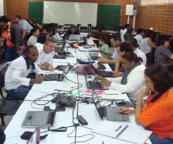 Formación en TIC a docentes y directivos docentes del departamento de Antioquia