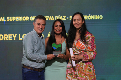 Maestros y maestras de Antioquia fueron galardonados con el Premio Maestros y Maestras para la Vida de la Gobernación de Antioquia