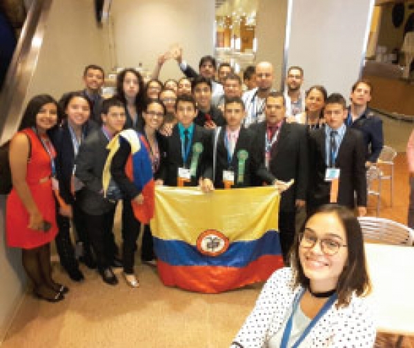 Jóvenes antioqueños triunfan en feria de la ciencia internacional