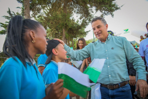 Con la inauguración de obras y nuevos compromisos adquiridos cumplió el Gobernador la jornada La Alegría de servir en Montebello